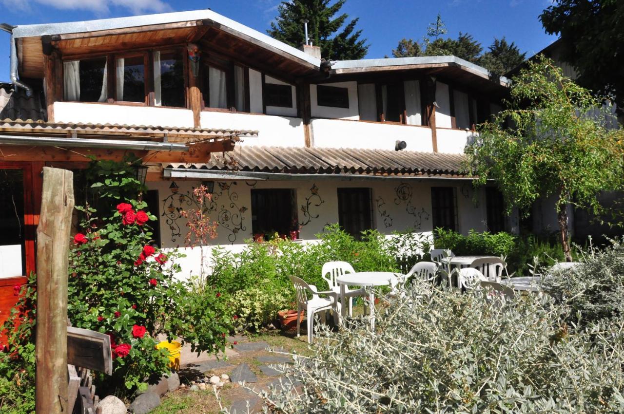 La Casa Del Arbol - Hostel El Bolsón Esterno foto