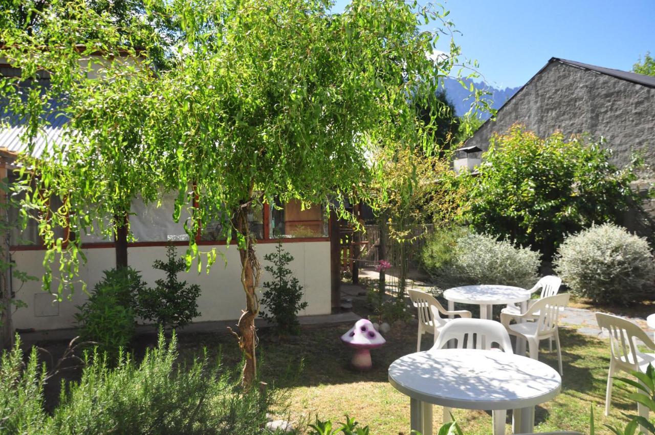 La Casa Del Arbol - Hostel El Bolsón Esterno foto