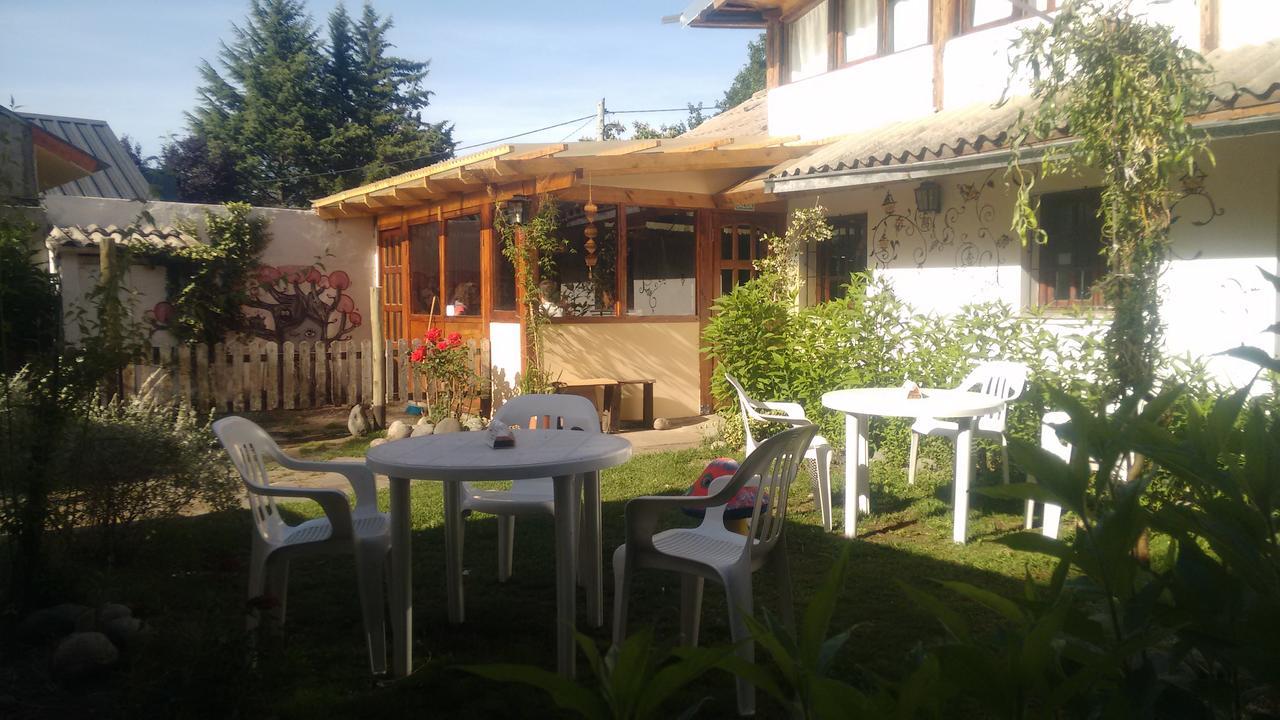 La Casa Del Arbol - Hostel El Bolsón Esterno foto