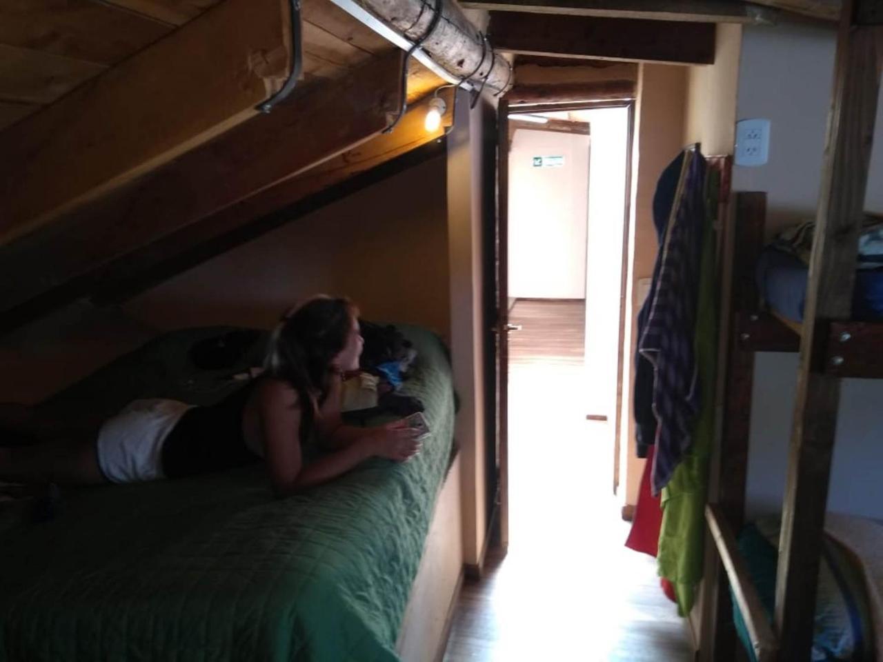 La Casa Del Arbol - Hostel El Bolsón Esterno foto